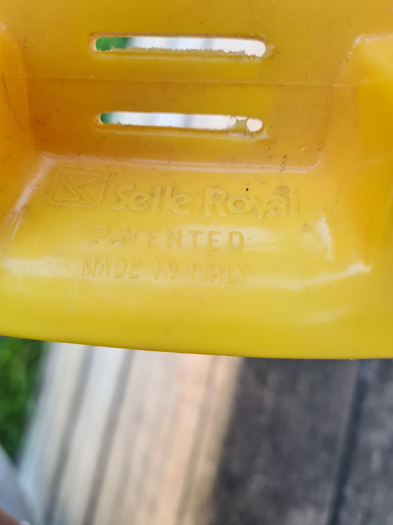NOS - SELLE AEROROYAL BMX seat - YELLOW - Bmx Products AU
