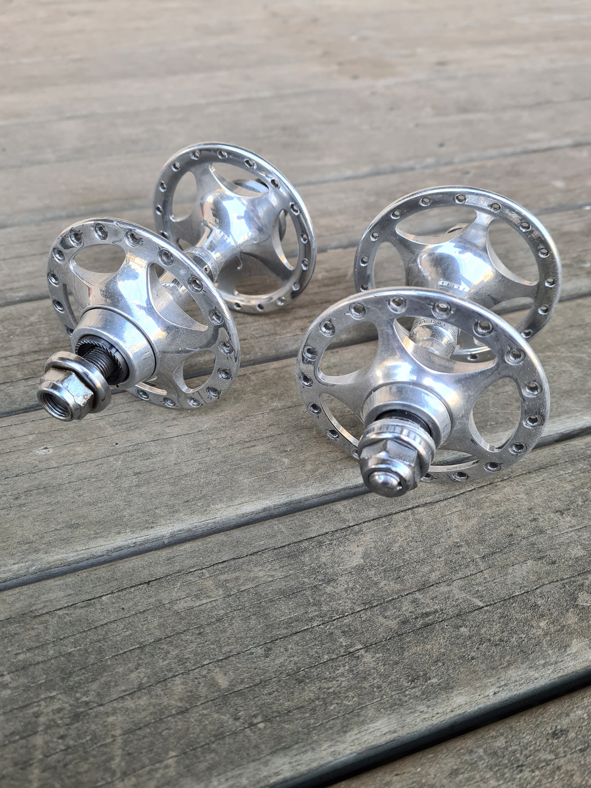 Campanolo - High Flange "Sherrif star" hub set - 36H