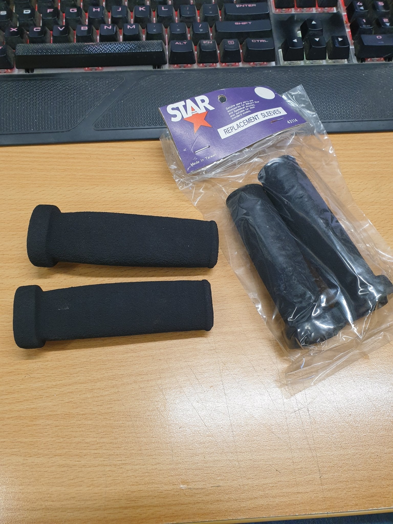 NOS - FOAM 80's grips BLACK - old school bmx - Bmx Products AU