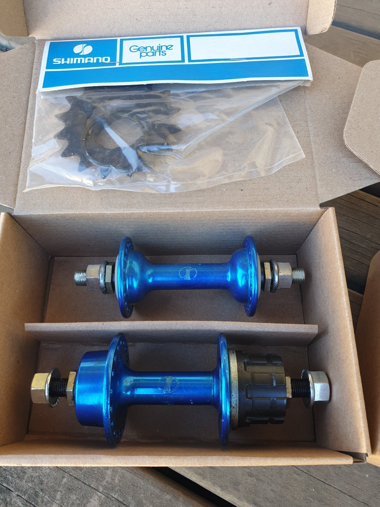 NOS - Shimano - DX hub set - BLUE - 36H - old school bmx - Bmx Products AU